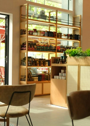 SHOP AMPA TOWER